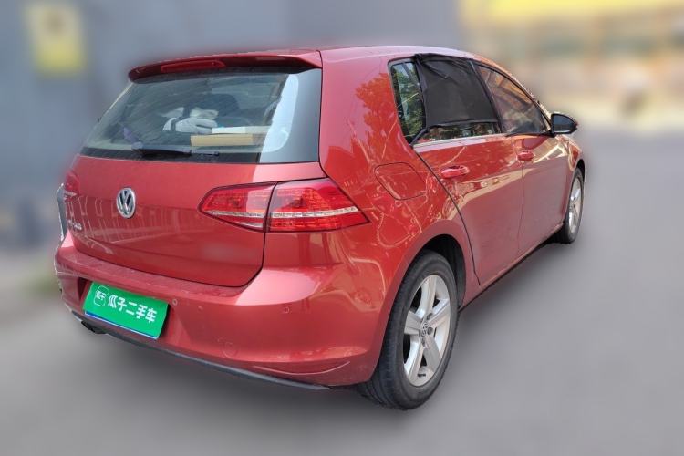 Used Volkswagen Golf 2015 1.4TSI Automatic Luxury Model Rear Right 45 Deg