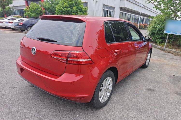 Used Volkswagen Golf 2015 1.6L Automatic Fashion Model Rear Right 45 Deg