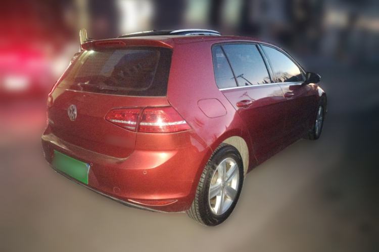 Used Volkswagen Golf 2015 1.4TSI Automatic Luxury Model Rear Right 45 Deg