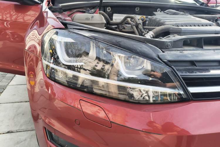 Used Volkswagen Golf 2015 1.4TSI Automatic Flagship Model Right Front Headlight