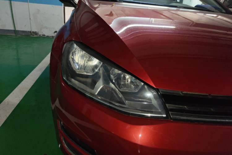 Used Volkswagen Golf 2015 1.4TSI Automatic Luxury Model Right Front Headlight