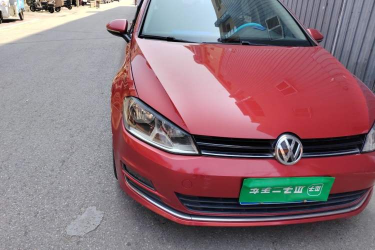 Used Volkswagen Golf 2015 1.4TSI Automatic Luxury Model Right Front Headlight