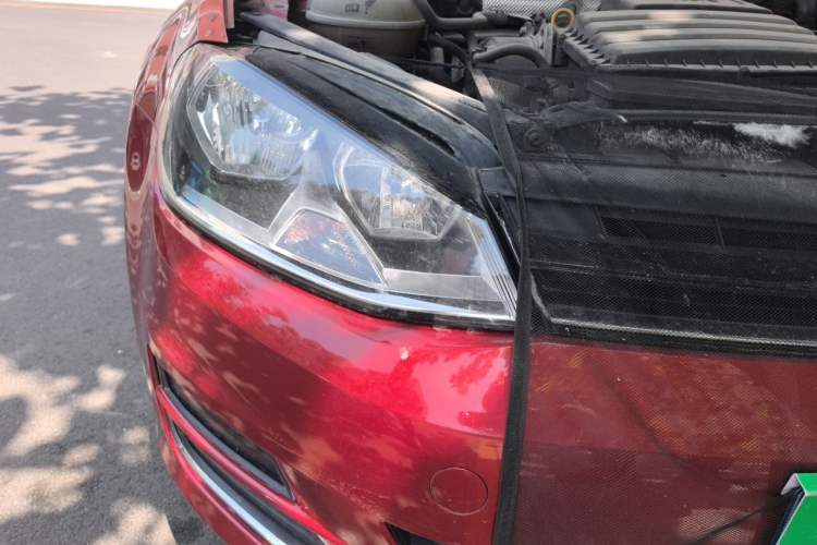 Used Volkswagen Golf 2015 1.6L Automatic Comfort Model Right Front Headlight