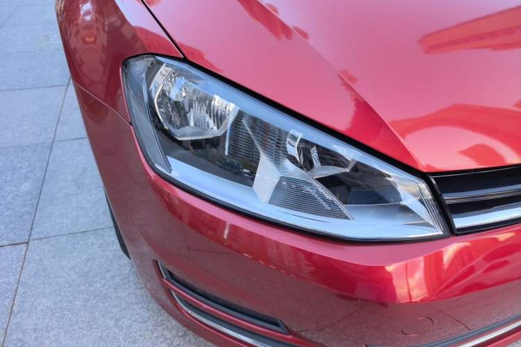 Used Volkswagen Golf 2015 1.4TSI Automatic Comfort Model Right Front Headlight