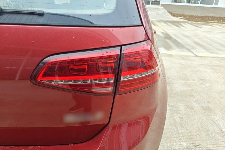 Used Volkswagen Golf 2015 1.6L Automatic Comfort Model Right Rear Taillight
