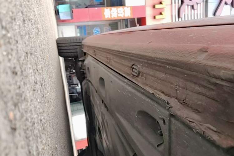 Used Volkswagen Golf 2015 1.4TSI Automatic Luxury Model Right Side Sill