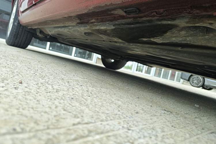 Used Volkswagen Golf 2015 1.6L Automatic Comfort Model Right Side Sill