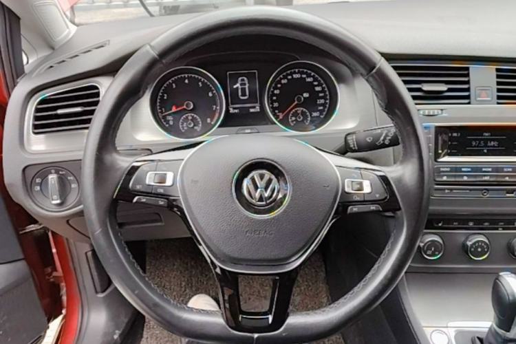 Used Volkswagen Golf 2015 1.4TSI Automatic Luxury Model Steering Wheel