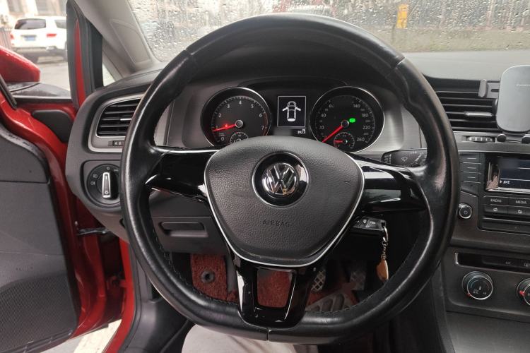Used Volkswagen Golf 2015 1.4TSI Automatic Comfort Model Steering Wheel