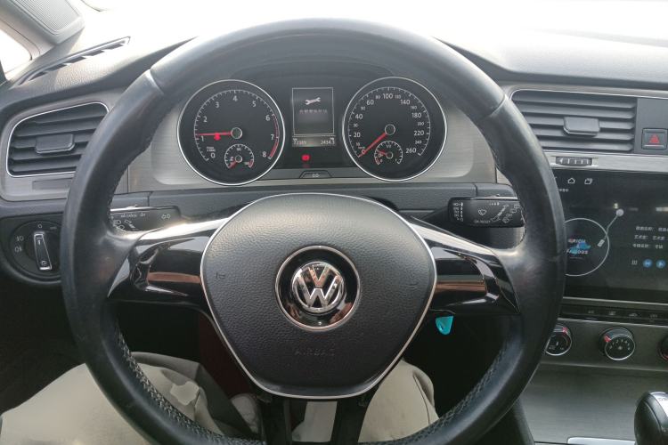 Used Volkswagen Golf 2015 1.4TSI Automatic Comfort Model Steering Wheel