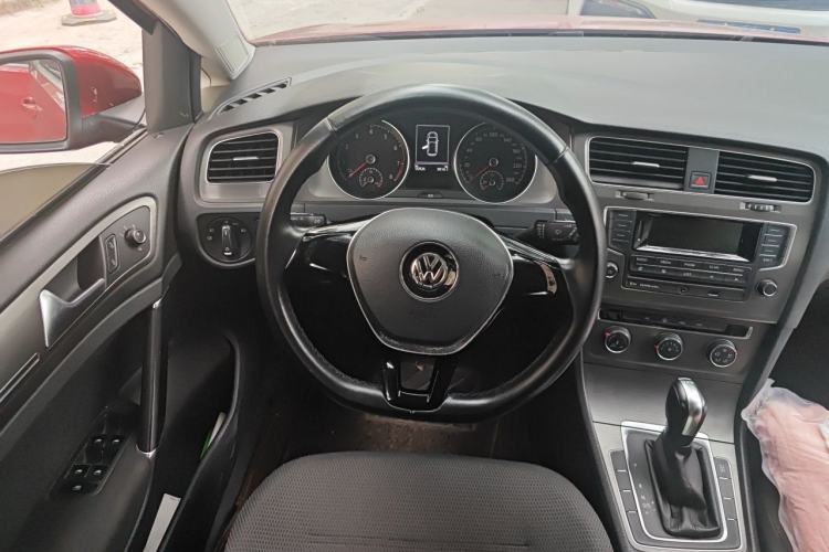 Used Volkswagen Golf 2015 1.4TSI Automatic Comfort Model Steering Wheel
