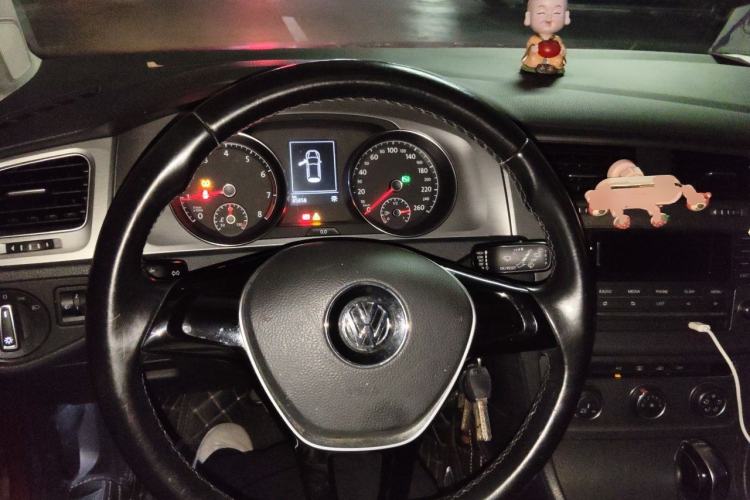 Used Volkswagen Golf 2015 1.4TSI Automatic Comfort Model Steering Wheel