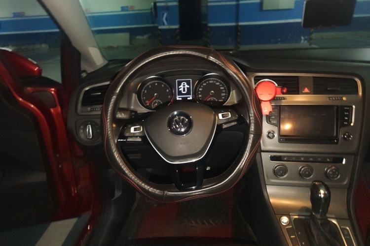 Used Volkswagen Golf 2015 1.4TSI Automatic Luxury Model Steering Wheel