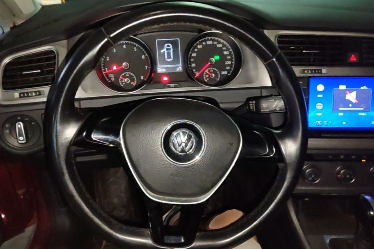 Used Volkswagen Golf 2015 1.6L Automatic Comfort Model Steering Wheel