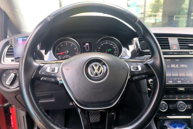 Used Volkswagen Golf 2015 1.4TSI Automatic Flagship Model Steering Wheel