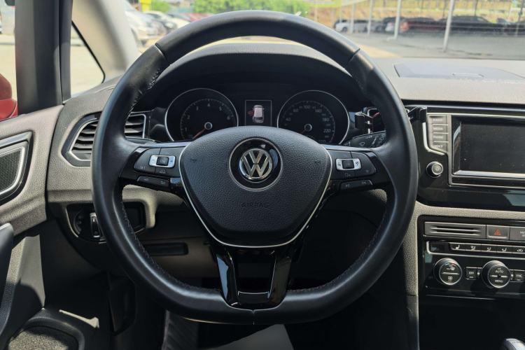 Used Volkswagen Golf 2015 1.4TSI Sportsvan Steering Wheel