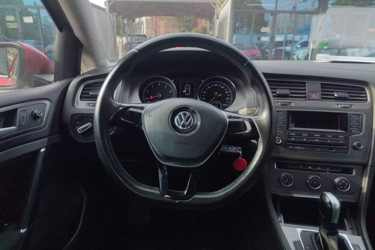 Used Volkswagen Golf 2015 1.4TSI Automatic Comfort Model Steering Wheel