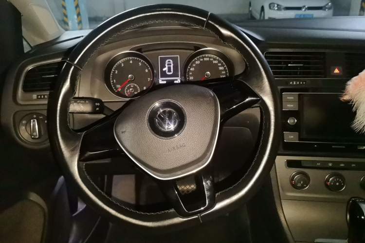 Used Volkswagen Golf 2015 1.4TSI Automatic Comfort Model Steering Wheel