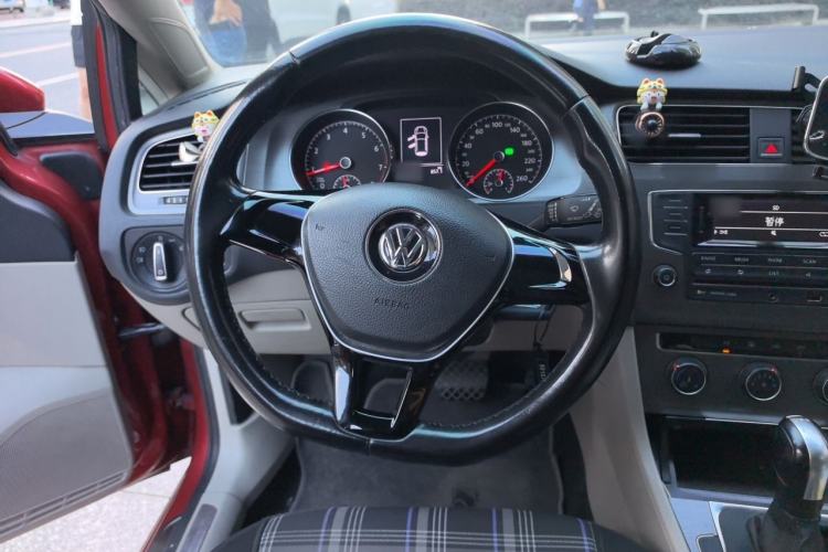 Used Volkswagen Golf 2015 1.4TSI Automatic Comfort Model Steering Wheel