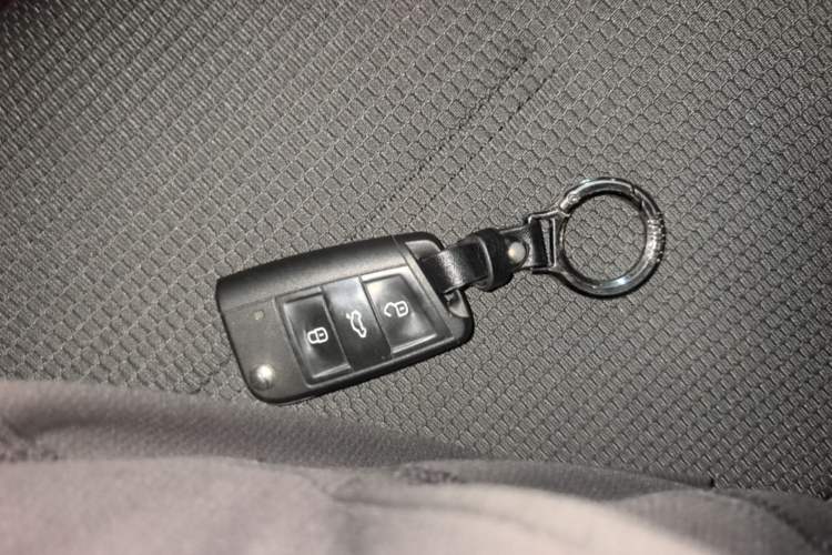 Used Volkswagen Golf 2015 1.6L Automatic Comfort Model Vehicle Key