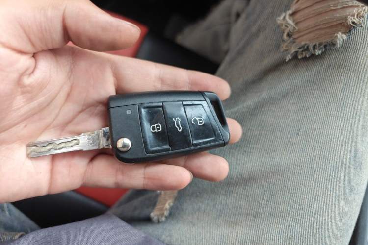 Used Volkswagen Golf 2015 1.6L Automatic Comfort Model Vehicle Key