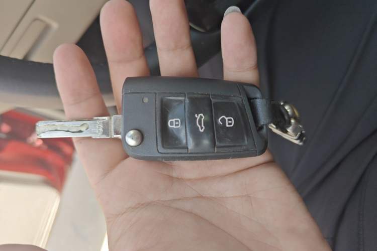 Used Volkswagen Golf 2015 1.2TSI Automatic Comfort Model Vehicle Key