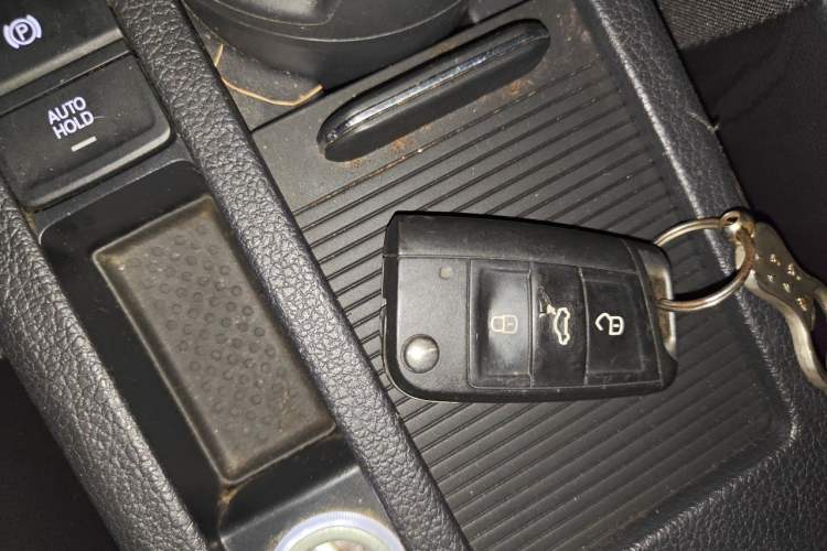 Used Volkswagen Golf 2015 1.4TSI Automatic Luxury Model Vehicle Key