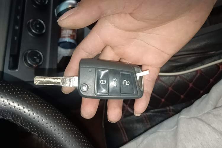Used Volkswagen Golf 2015 1.6L Automatic Fashion Model Vehicle Key