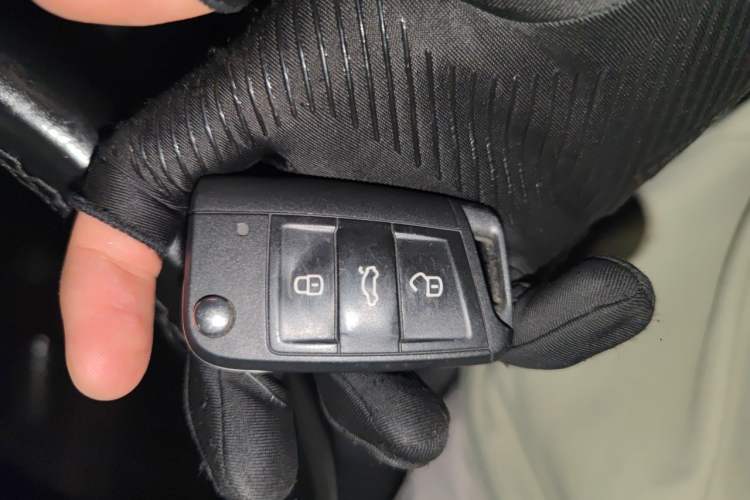 Used Volkswagen Golf 2015 1.6L Automatic Comfort Model Vehicle Key