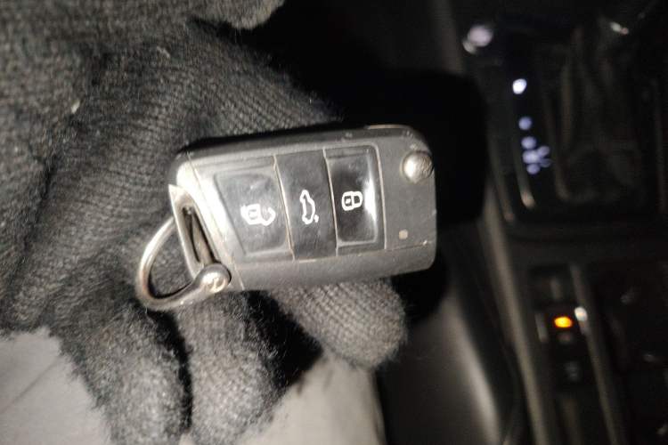 Used Volkswagen Golf 2015 1.4TSI Automatic Luxury Model Vehicle Key