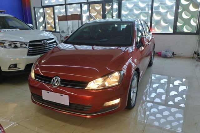 Ojetý Volkswagen Golf 2015 1.4TSI Automatic Comfort Model