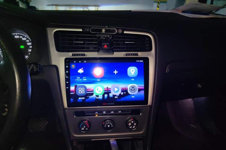 Used Volkswagen Golf 2015 1.4TSI Automatic Comfort Model Audio And AC Panel