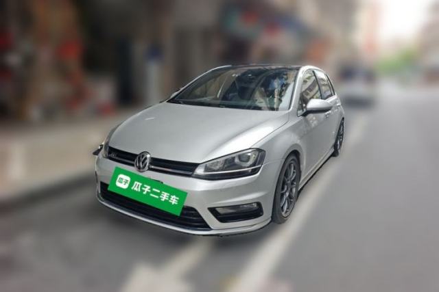 Ojetý Volkswagen Golf 2015 1.4TSI Automatic R-Line