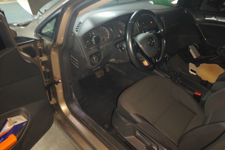 Used Volkswagen Golf 2015 1.4TSI Automatic Comfort Model Driver Seat