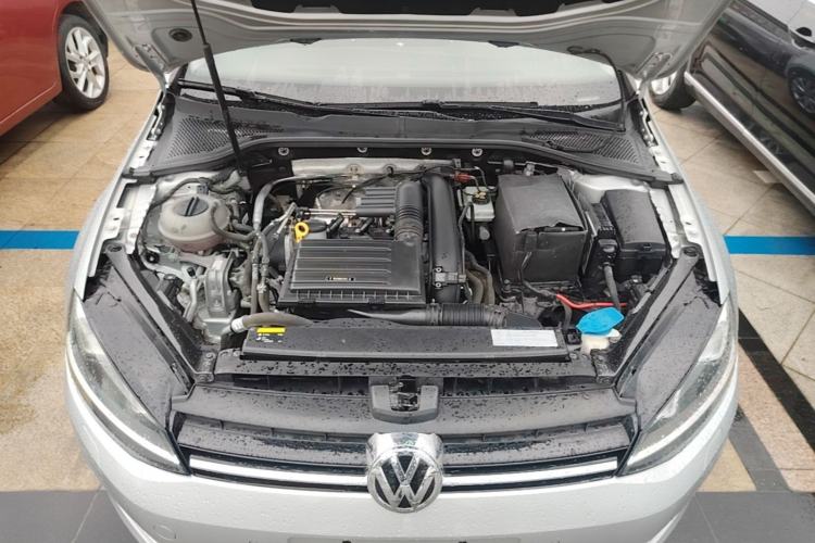 Used Volkswagen Golf 2015 1.4TSI Automatic Flagship Model Engine Bay