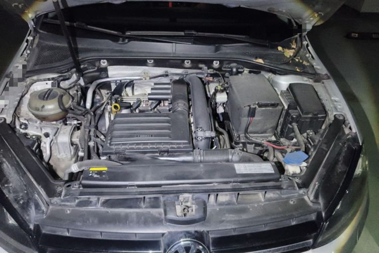 Used Volkswagen Golf 2015 1.4TSI Automatic Flagship Model Engine Bay