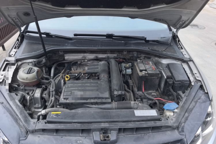 Used Volkswagen Golf 2015 1.4TSI Automatic Luxury Model Engine Bay