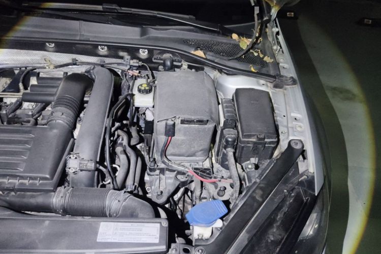 Used Volkswagen Golf 2015 1.4TSI Automatic Flagship Model Engine Bay Left