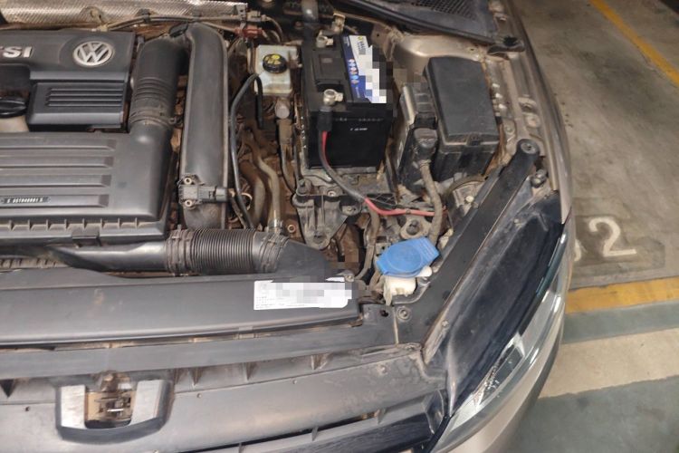 Used Volkswagen Golf 2015 1.4TSI Automatic Comfort Model Engine Bay Left