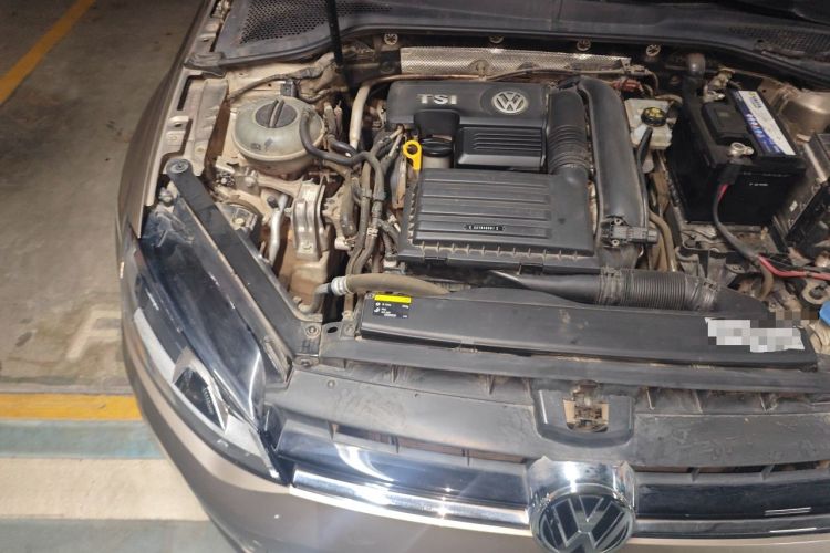 Used Volkswagen Golf 2015 1.4TSI Automatic Comfort Model Engine Bay Right