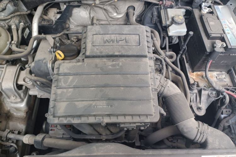 Used Volkswagen Golf 2015 1.6L Automatic Fashion Model Engine Bay
