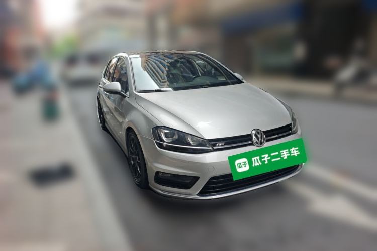 Used Volkswagen Golf 2015 1.4TSI Automatic R-Line Front Right 45 Deg