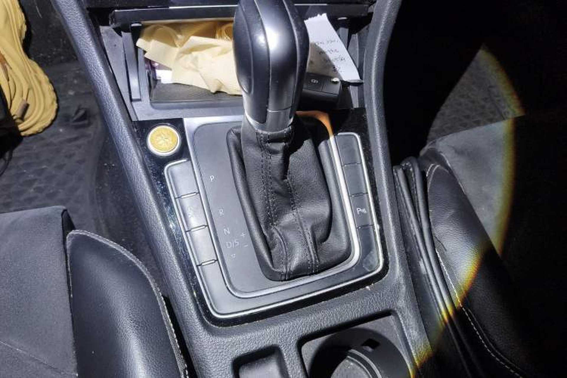 Used Volkswagen Golf 2015 1.4TSI Automatic Flagship Model Gear Lever