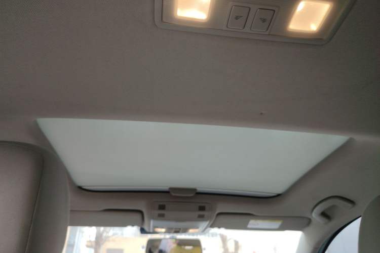 Used Volkswagen Golf 2015 1.4TSI Automatic Comfort Model Headliner