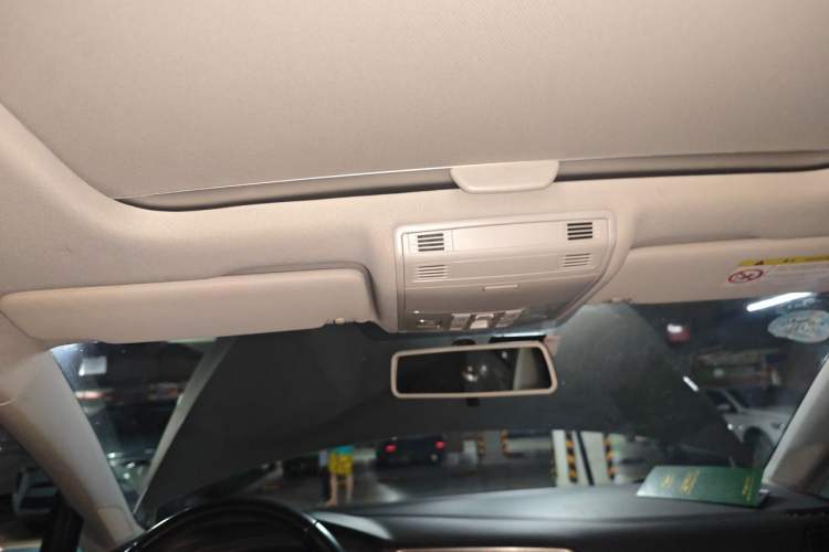 Used Volkswagen Golf 2015 1.4TSI Automatic Comfort Model Headliner