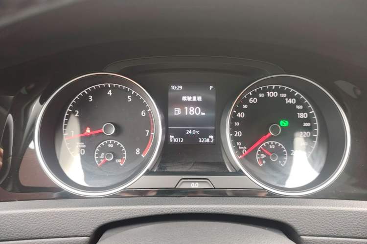 Used Volkswagen Golf 2015 1.4TSI Automatic Flagship Model Instrument Cluster