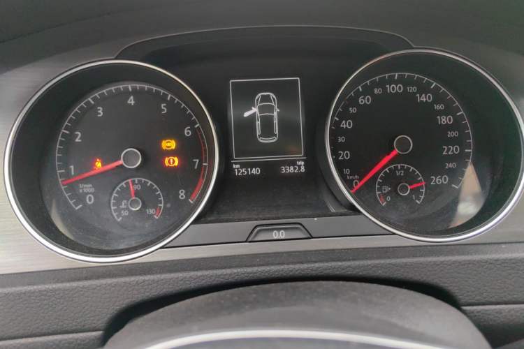 Used Volkswagen Golf 2015 1.4TSI Automatic Comfort Model Instrument Cluster
