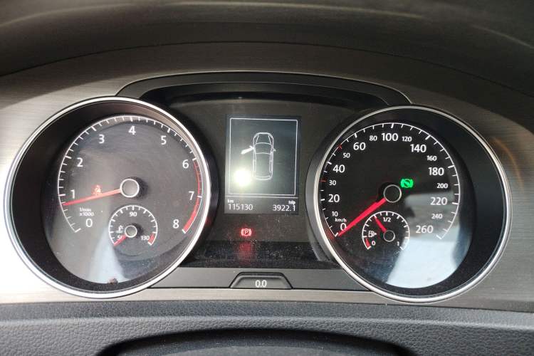 Used Volkswagen Golf 2015 1.4TSI Automatic Comfort Model Instrument Cluster
