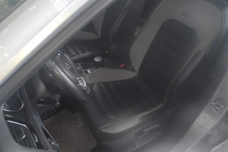 Used Volkswagen Golf 2015 1.4TSI Automatic R-Line Left Front Seat