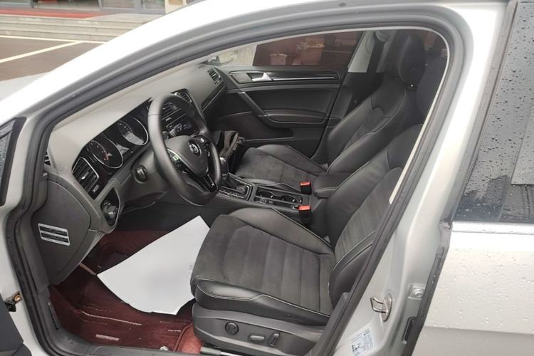 Used Volkswagen Golf 2015 1.4TSI Automatic Flagship Model Left Front Seat